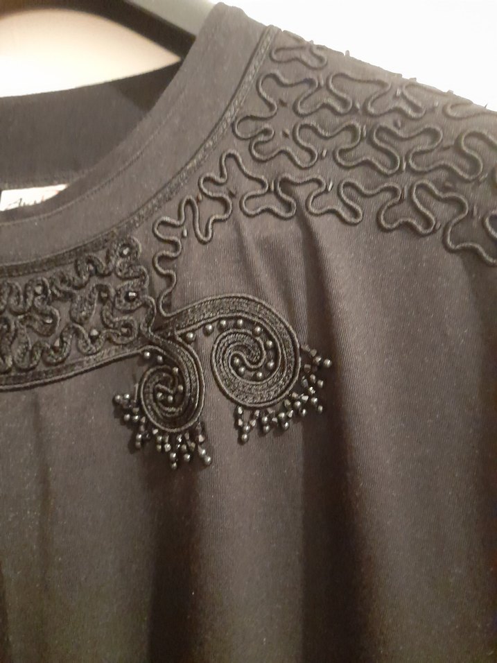Nakışlı Siyah Uzun Kollu Kadın Bluz - Görsel 3