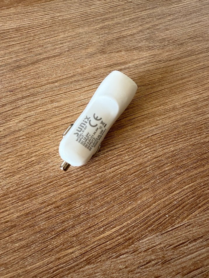 Çift USB Girişli Araç Şarj Cihazı - Görsel 2