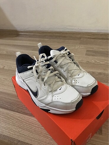 42 Beden Nike Defy All Day Spor Ayakkabı