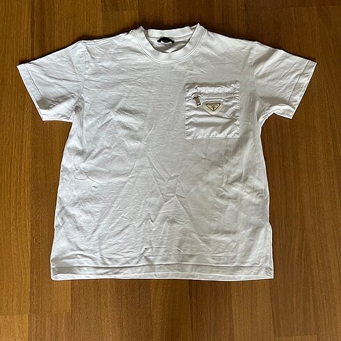 prada tisort