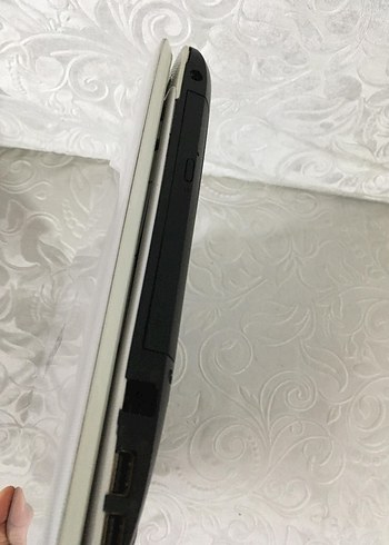 Beyaz Toshiba Laptop L755 i5 İşlemci, GT520M Ekran Kartı 4GB Ram - Görsel 5