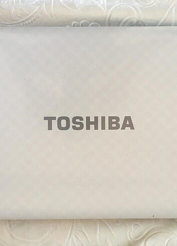  Beden Toshiba Laptop L755 i5 İşlemci GT525M Ekran Kartı, 4GB Ram