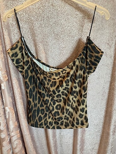 Pull and bear crop