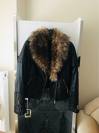 H&M kürklü kapitone suni deri mont