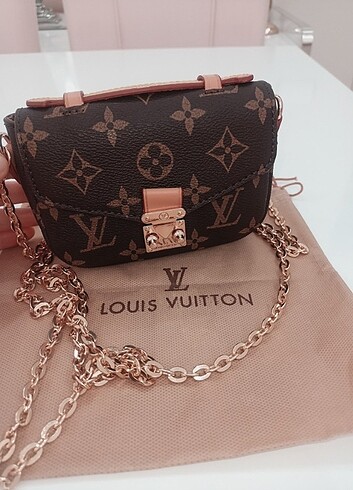  Beden Louis Vuitton mini Metis deri çanta