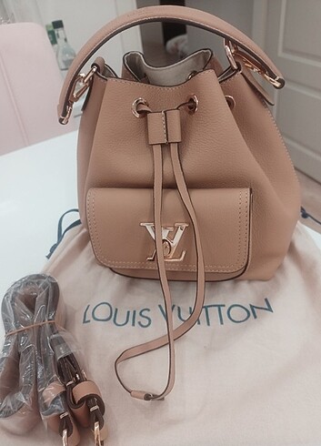 Louis Vuitton kum beji ithal deri çanta 