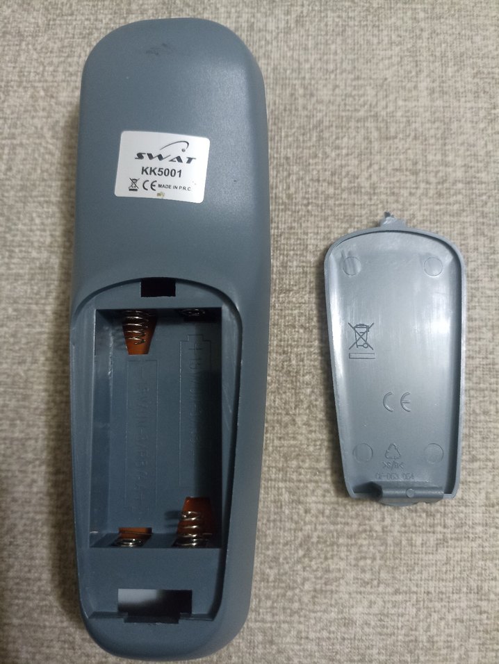 philips Küçük radyolu tüplü tv kumandası - Görsel 2