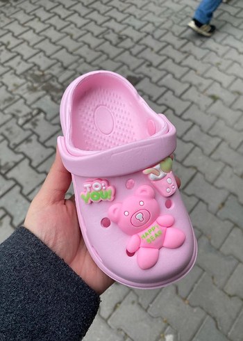 Kız Çocuk Pembe Baskılı Tokalı Terlik