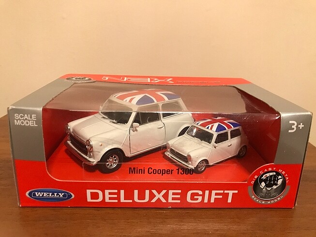 Welly NEX - Mini Cooper 1300 Scale Model Deluxe Die-Cast Gift Se