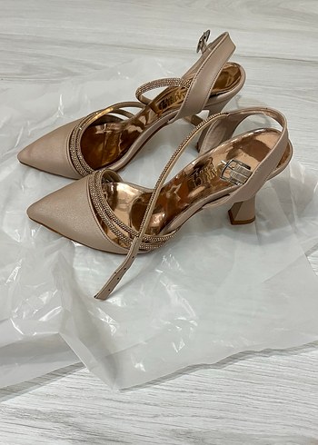 Bej saten Topuklu Kadın Ayakkabı - Görsel 3