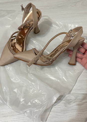 Bej saten Topuklu Kadın Ayakkabı - Görsel 4