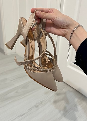 Bej saten Topuklu Kadın Ayakkabı - Görsel 5