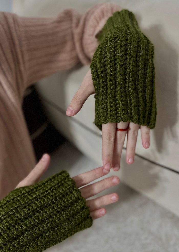 Kadın Haki Örgü Parmaksız Eldiven - Görsel 4