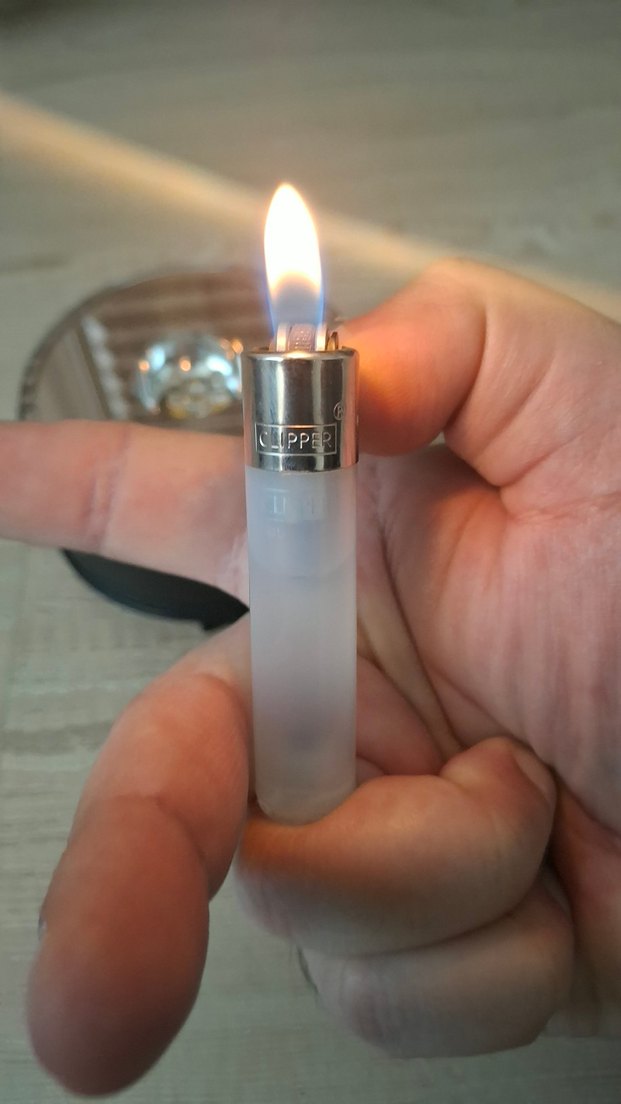 Beyaz Parlak Clipper Çakmak - Görsel 2