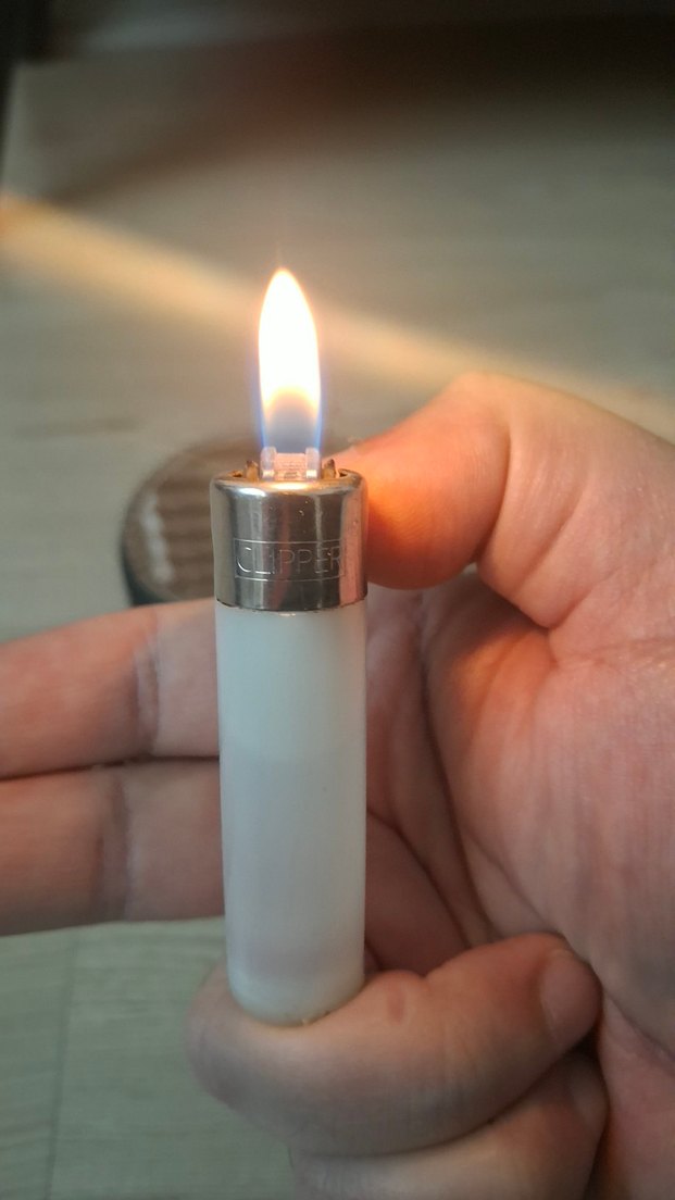 Parlak Bej Clipper Çakmak - Görsel 2