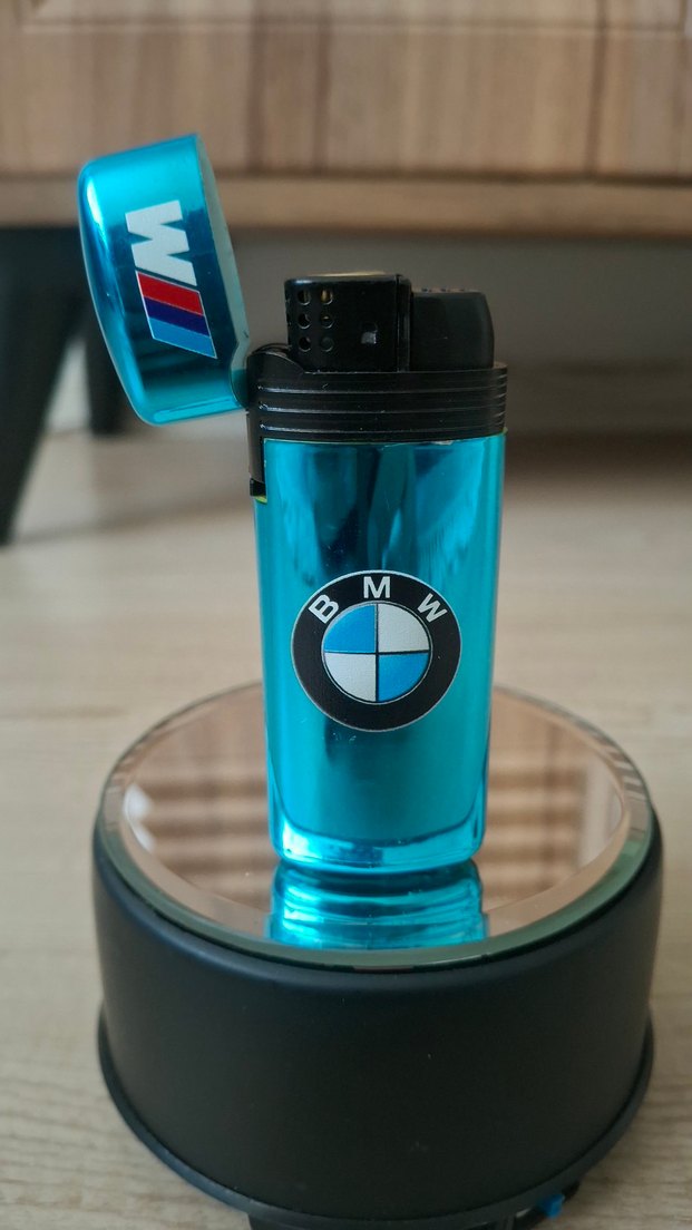 Mavi BMW Logolu Çakmak - Görsel 4