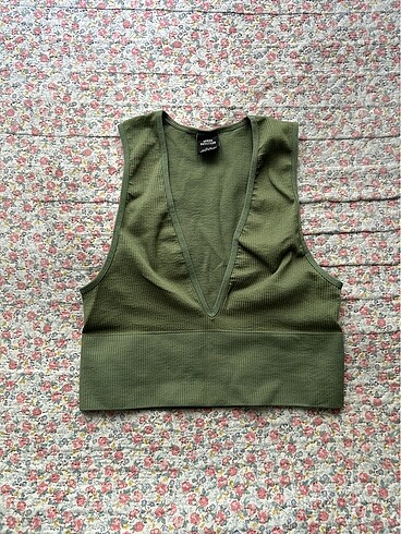 urban outfitters crop