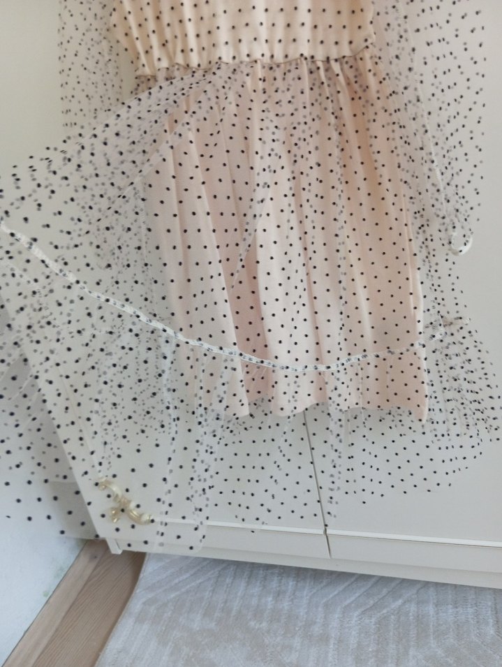 Uzun Kollu Puantiyeli Bej Kız Elbise - Görsel 2