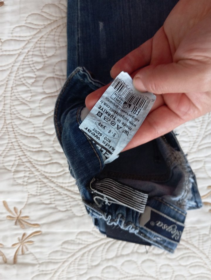 Nakışlı Düğmeli Kız Çocuk Kot Pantolon - Görsel 4