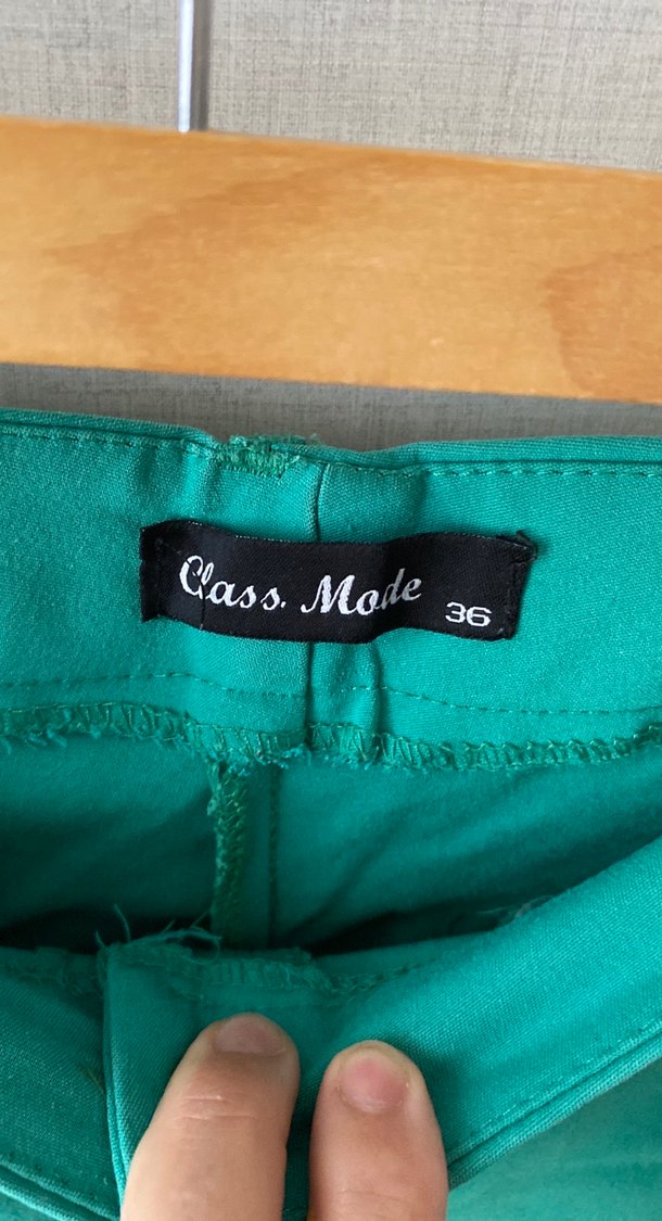 Yeşil Parlak Kumaş Kadın Pantolon - Görsel 2