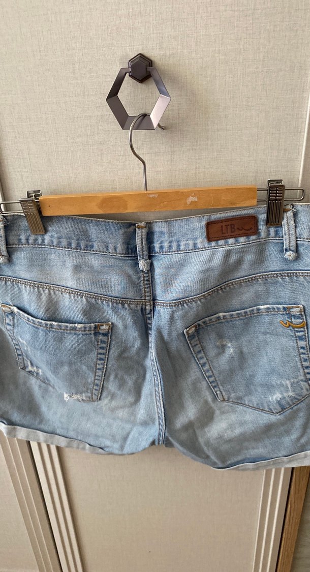 Kadın Açık Mavi Mini Denim Şort - Görsel 4