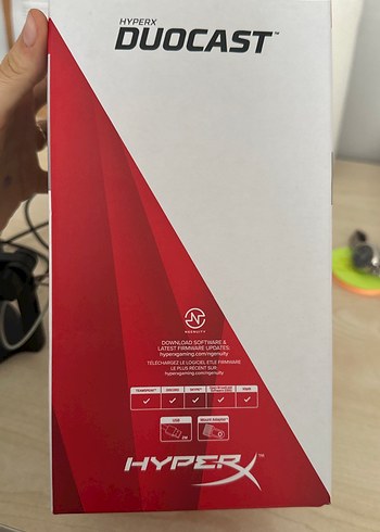 HyperX DuoCast Kırmızı Yayın Mikrofonu - Görsel 2