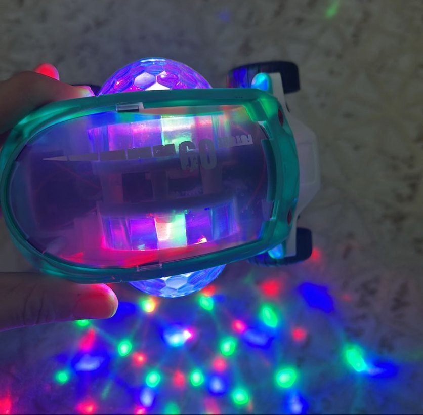 Lebbeyk söyleyen Renkli Işıklı Oyuncak Araba - Görsel 3