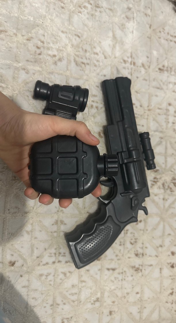 Siyah Oyuncak Tabanca ve Aksesuarları - Görsel 3