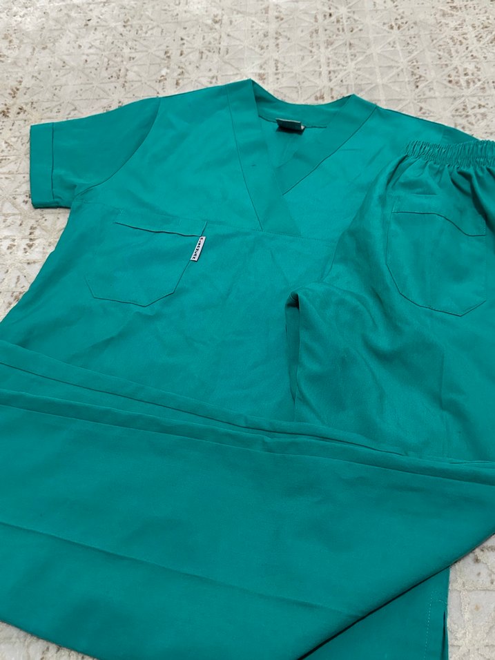 Turkuaz scrubs Hastane Kıyafeti Kısa Kollu - Görsel 3