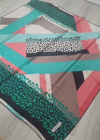 Armine İpek eşarp - Görsel 2