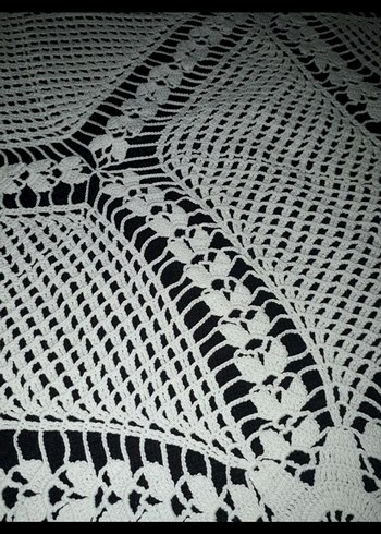 El Yapımı Beyaz Dantel Masa Örtüsü - Görsel 3