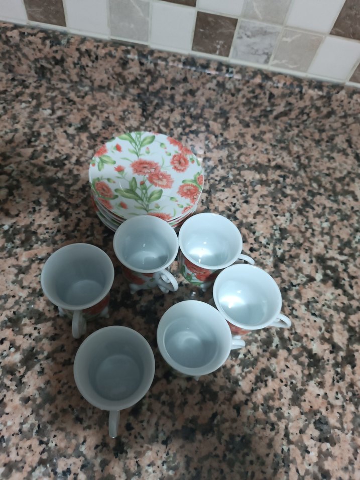 Çiçek Desenli Renkli Kahve Fincanı Takımı - Görsel 2