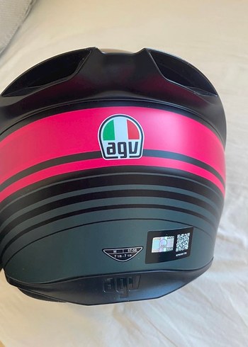 Pembe Siyah Kask AGV Markalı - Görsel 3