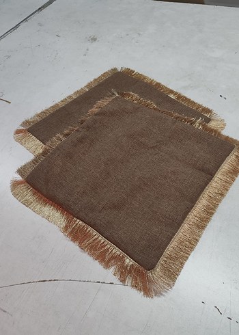 Kahverengi Püsküllü Kırlent Kılıfı - Görsel 2