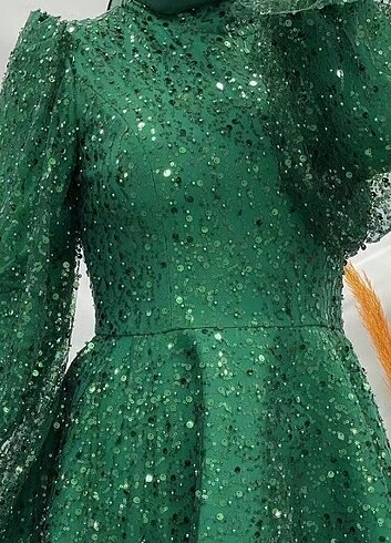 Tesettür abiye Eva prenses model zümrüt yeşili payetli 