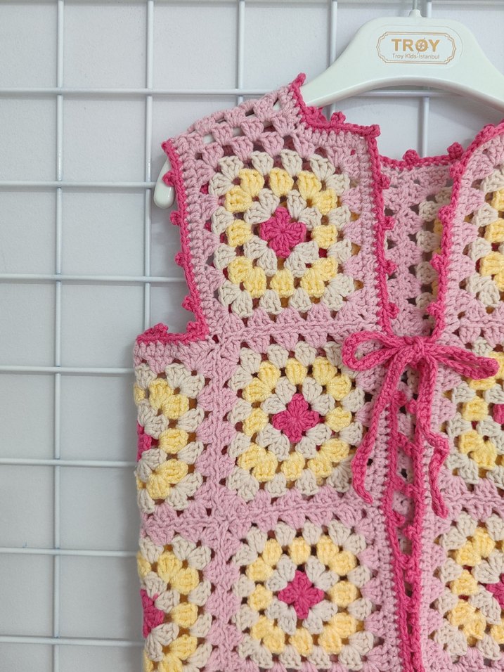 Örgü Kız Yeleği - Görsel 3