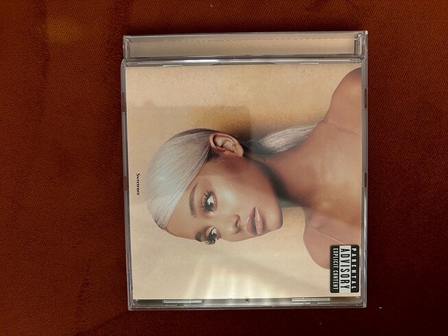 Ariana Grande Sweetener Albümü