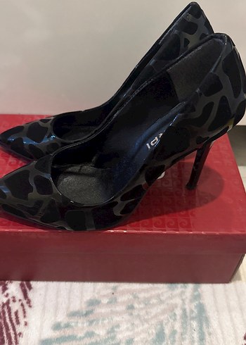 Scholl Yılan Desenli Siyah Goth Stiletto