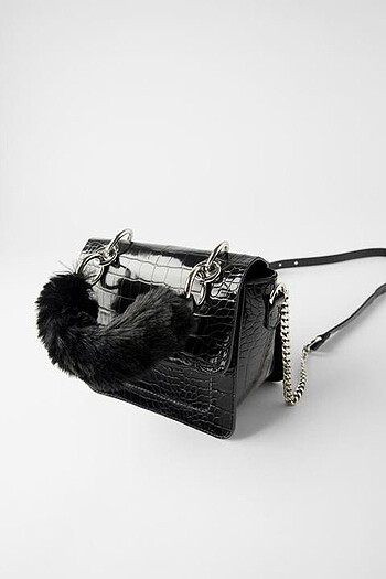 Zara Zara askılı siyah kol çantası