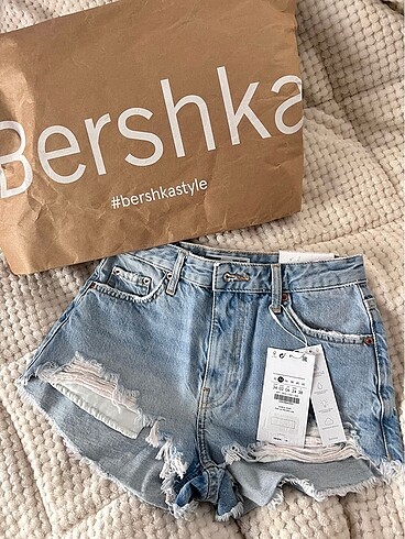 Bershka Şort