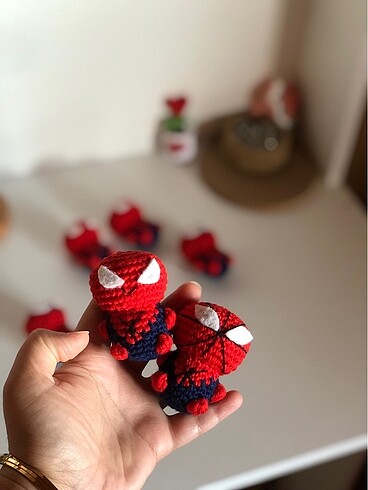 Diğer Örümcek adam amigurumi