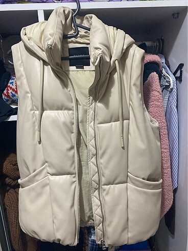 Pull and Bear Deri mont