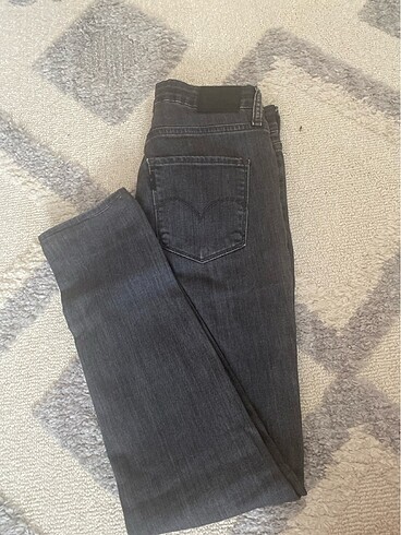 28 Beden Levi?s jean