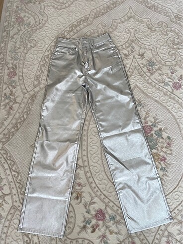 Gümüş renk pantolon