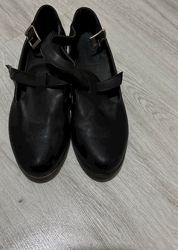 Tokalı Siyah Kadın Klasik Ayakkabı - Görsel 2