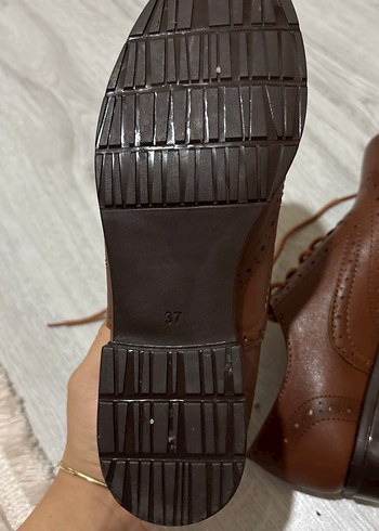 Kahverengi Süet Bağcıklı Kadın Klasik Ayakkabı - Görsel 3