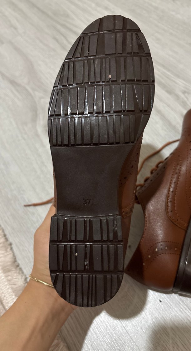 Kahverengi Süet Bağcıklı Kadın Klasik Ayakkabı - Görsel 3