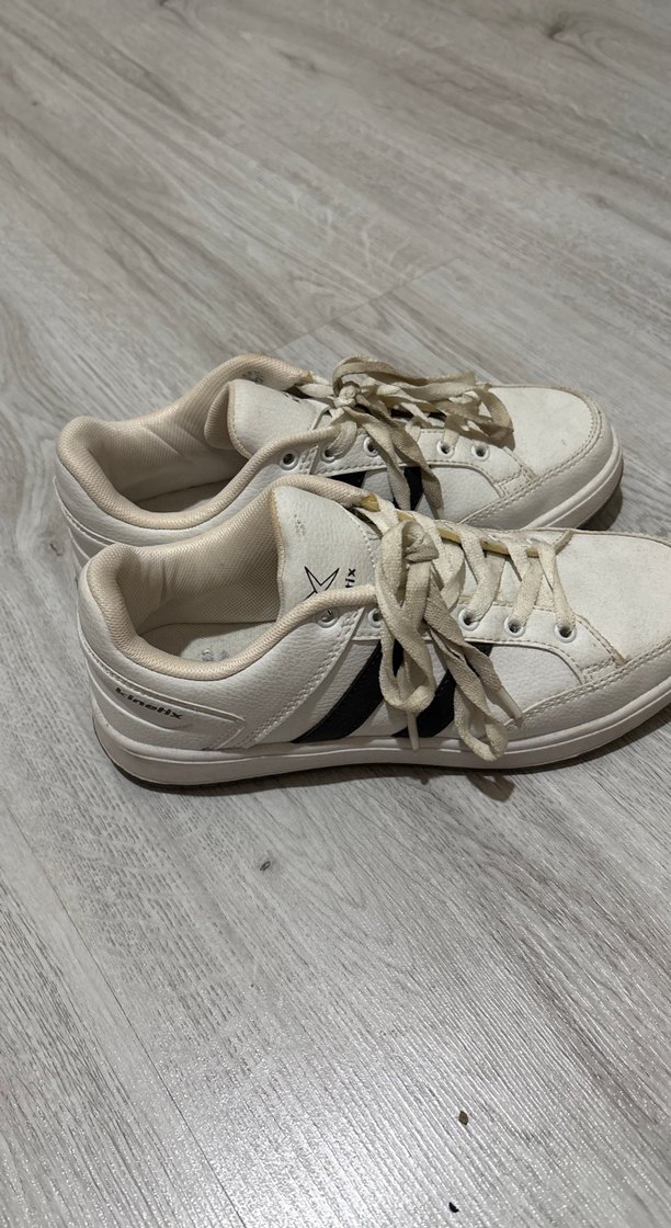 Kinetix Beyaz Bağcıklı Kadın Spor Ayakkabı - Görsel 2