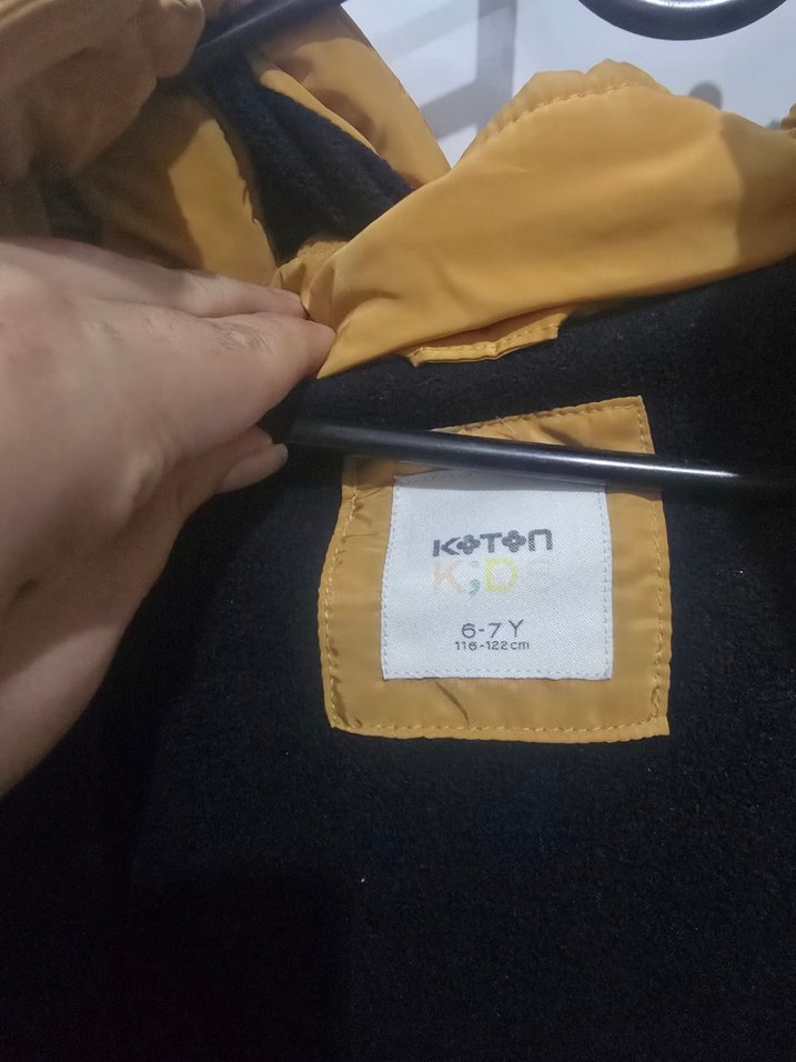 Bej Düğmeli Erkek Çocuk Mont - Görsel 5