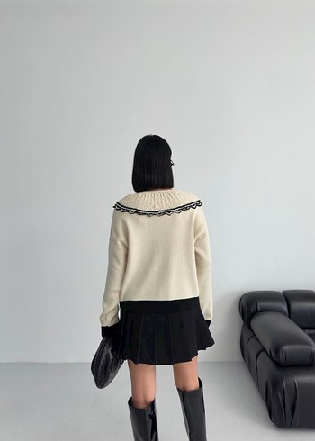 Düğmeli Beyaz Triko Mini Hırka - Görsel 2